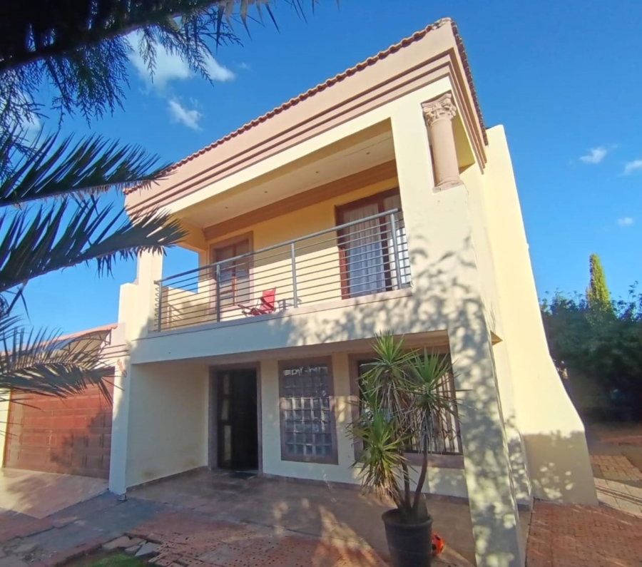 4 Bedroom Property for Sale in Vista Park Free State